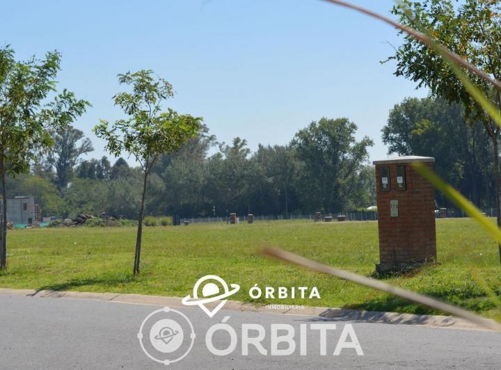 Terreno · 600m²