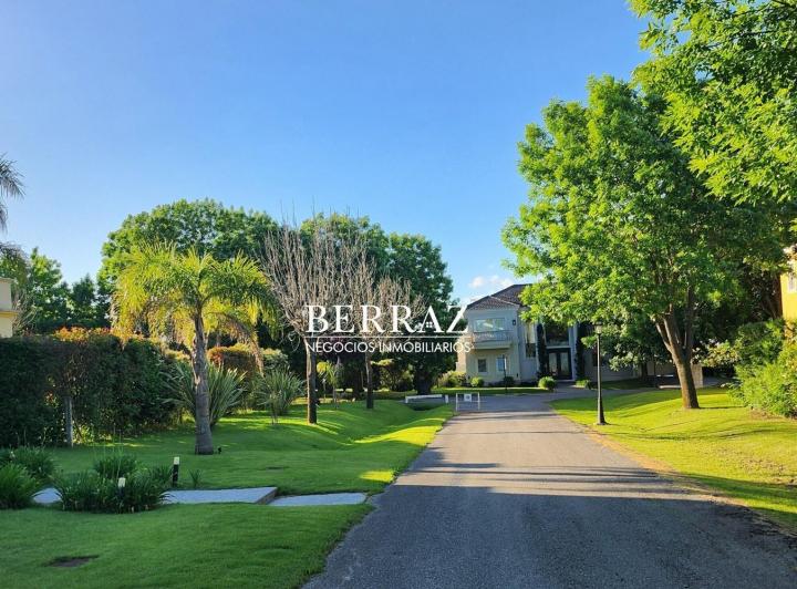 Terreno · 1072m²