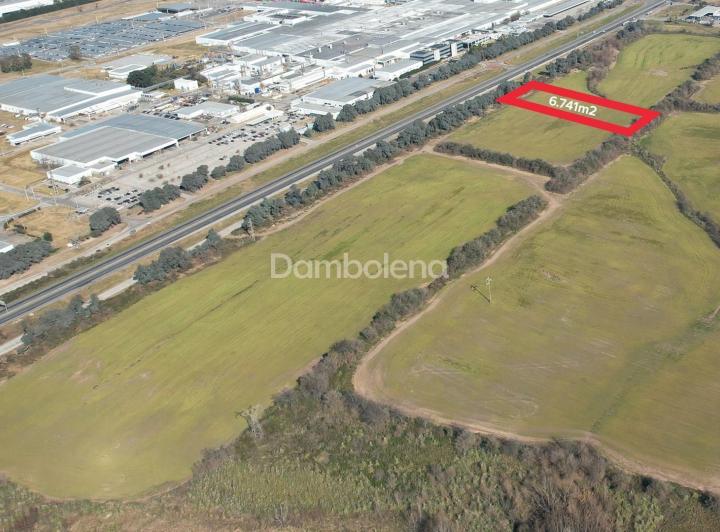 Terreno · 6741m²