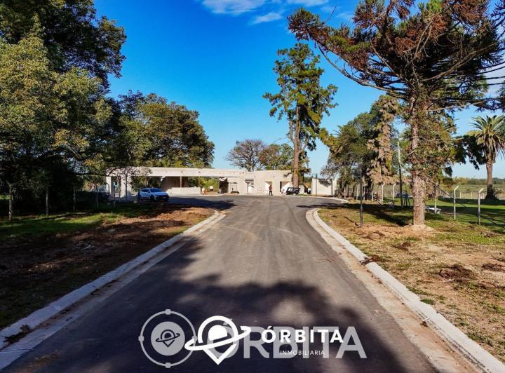 Terreno · 830m²