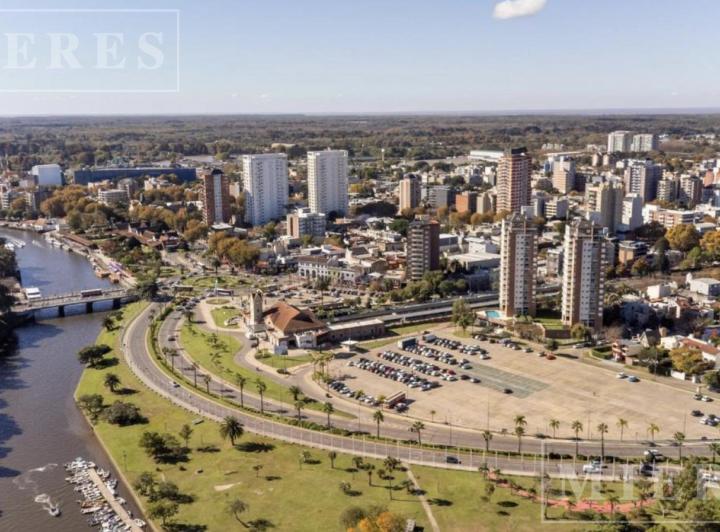 Terreno · 384m²
