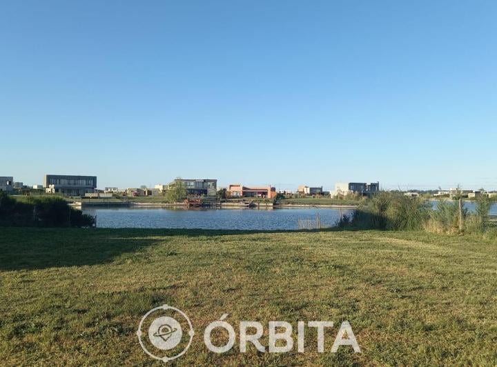 Terreno · 936m²