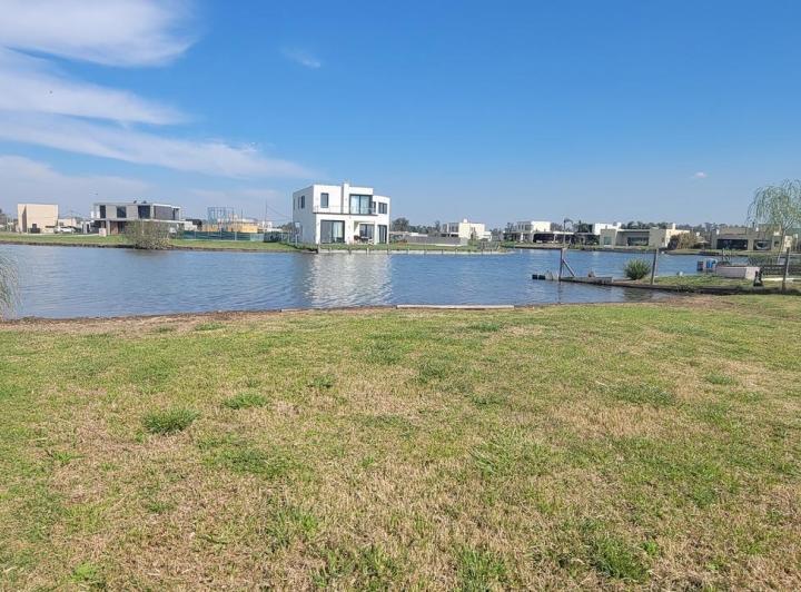 Terreno · 600m²