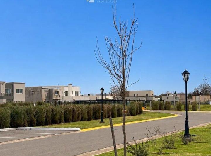 Terreno · 504m² · 1 Ambiente