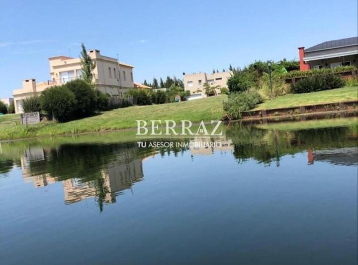 Terreno · 900m²