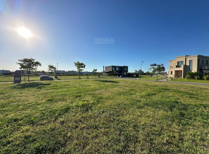 Terreno · 647m²