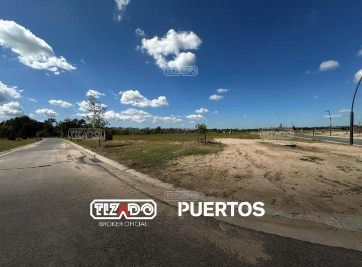 Terreno · 701m²