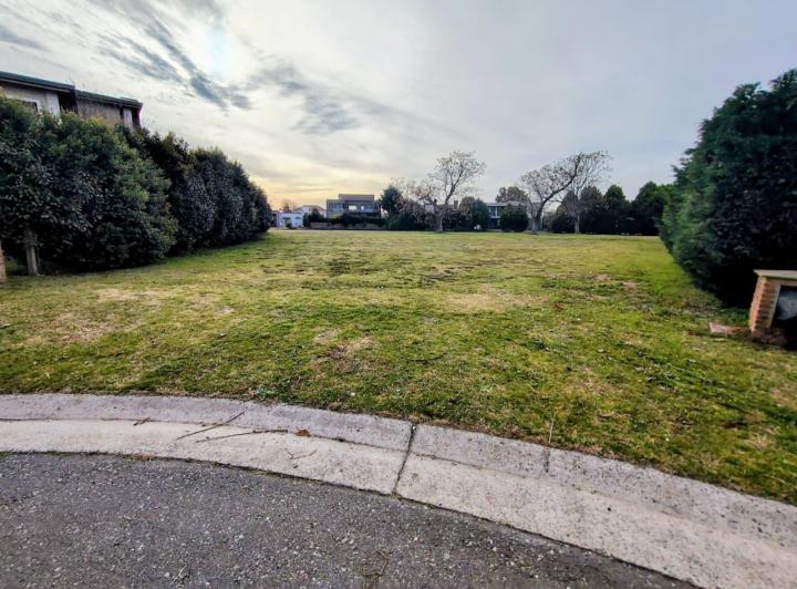 Terreno · 941m²