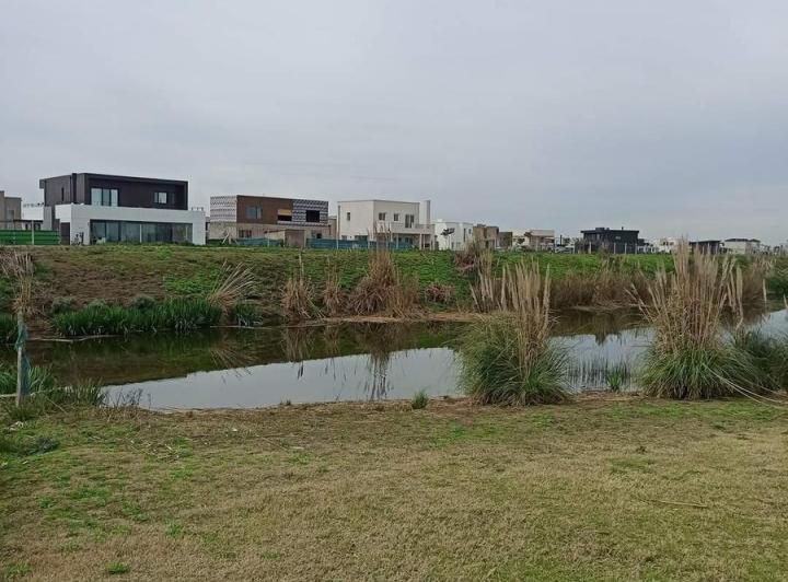 Terreno · 802m²