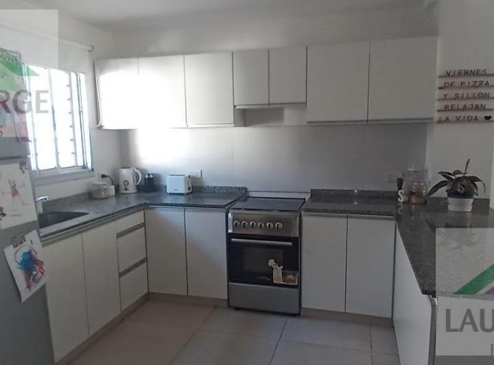 PH · 82m² · 3 Ambientes · 1 Cochera