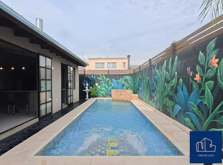 PH · 243m² · 6 Ambientes · 2 Cocheras