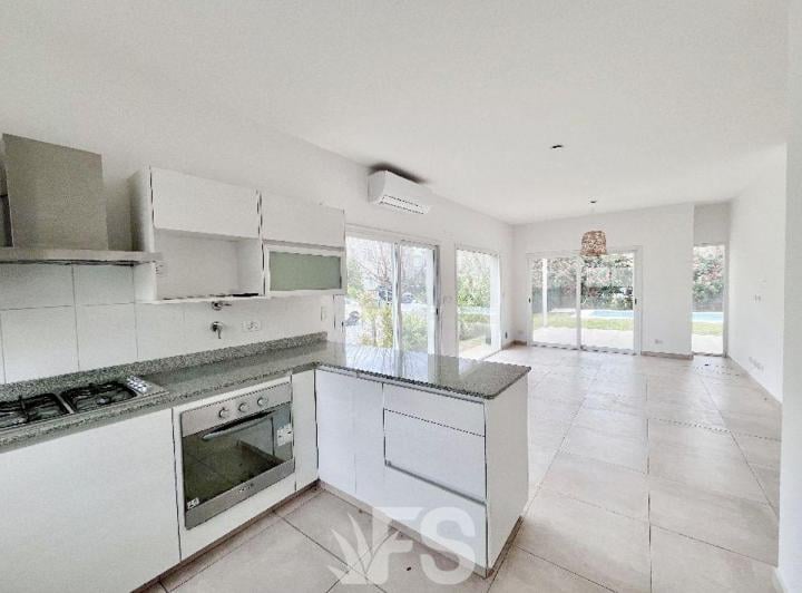 Casa · 192m² · 5 Ambientes
