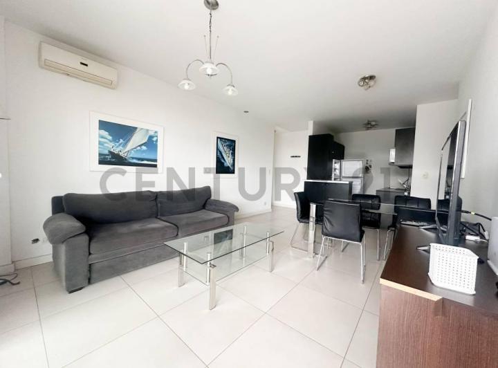 Departamento · 52m² · 2 Ambientes · 1 Cochera