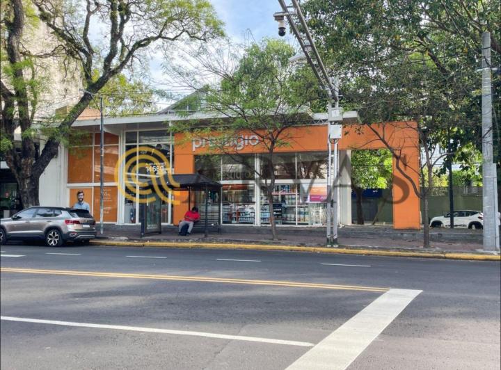 Local comercial · 165m²