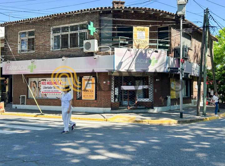 Local comercial · 140m²