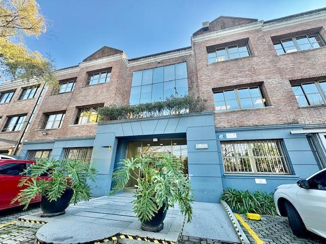 Oficina comercial · 1500m² · 32 Cocheras