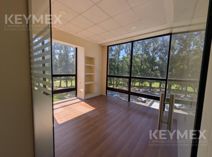 Oficina comercial · 87m² · 3 Ambientes · 1 Cochera