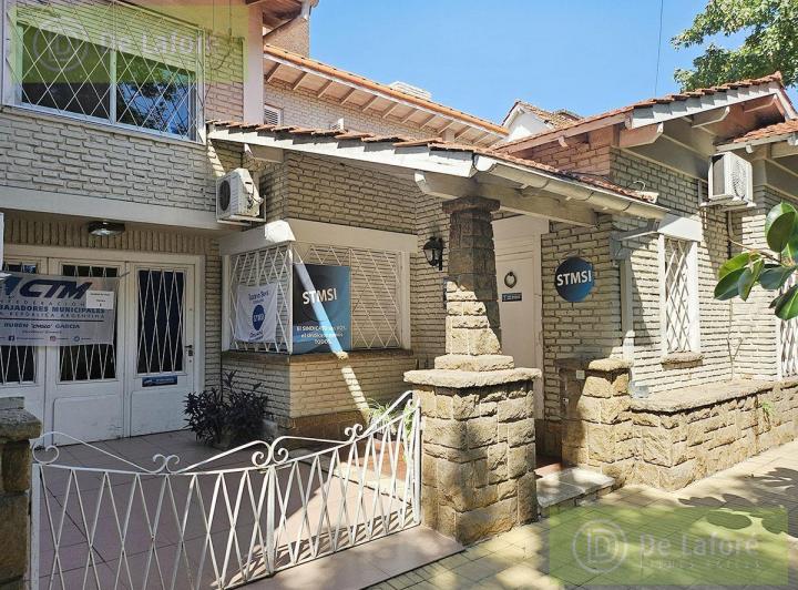 Oficina comercial · 155m² · 4 Ambientes · 2 Cocheras