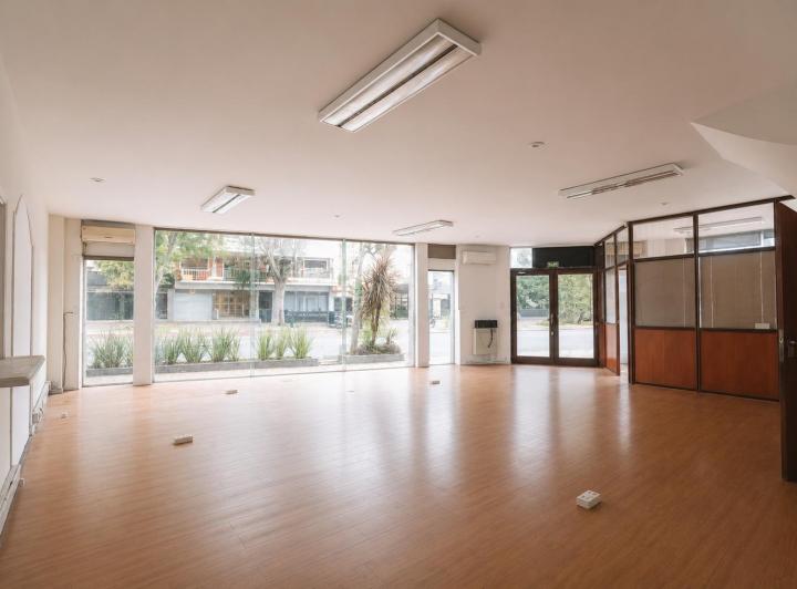 Oficina comercial · 176m²