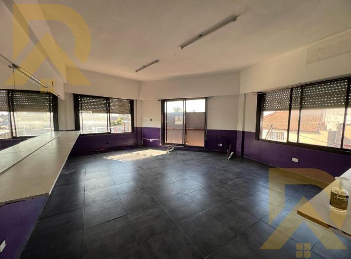 Oficina comercial · 90m² · 5 Ambientes