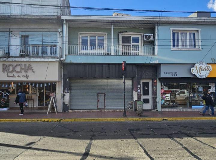 Local comercial · 130m² · 1 Ambiente