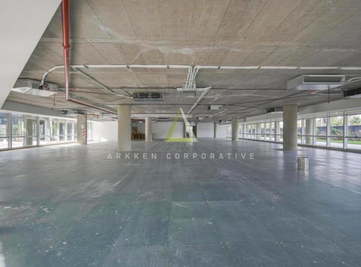 Oficina comercial · 805m²