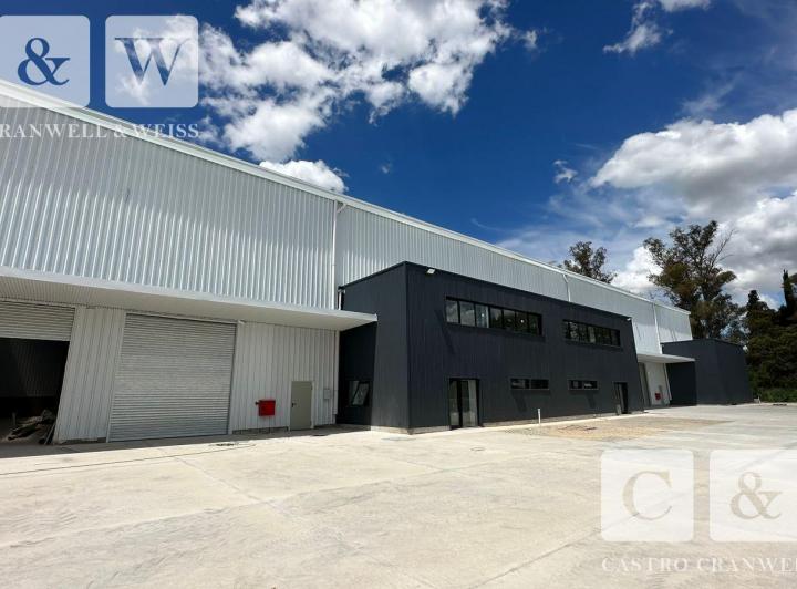 Bodega-Galpón · 866m² · 4 Cocheras