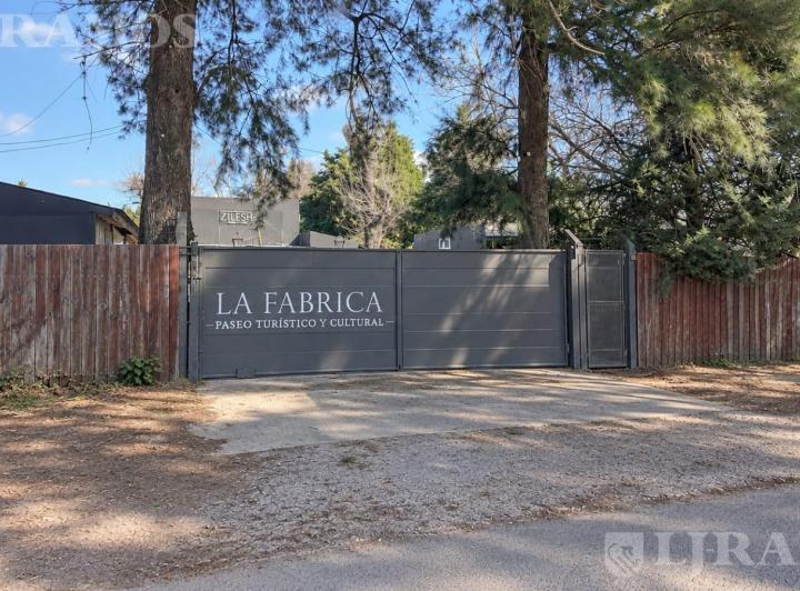 Local comercial · 300m² · 1 Ambiente · 14 Cocheras