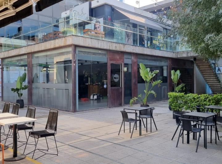 Local comercial · 50m² · 3 Ambientes · 1 Cochera