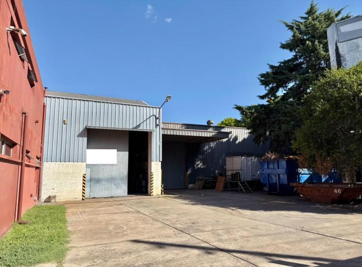 Bodega-Galpón · 5000m² · 16 Cocheras