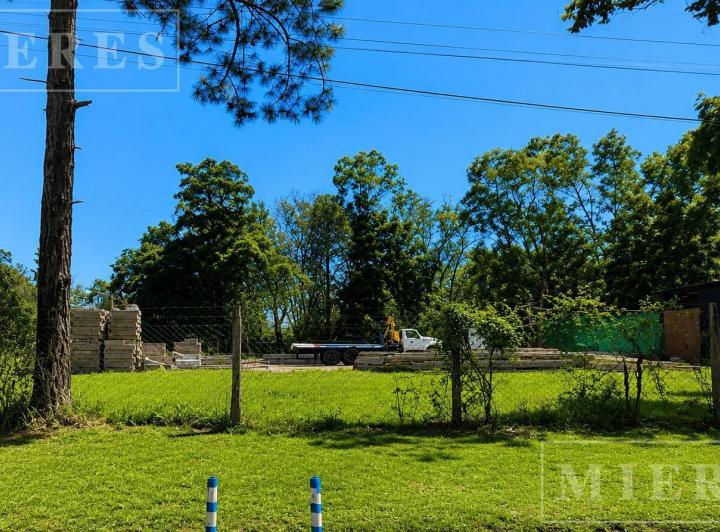 Terreno · 1717m²