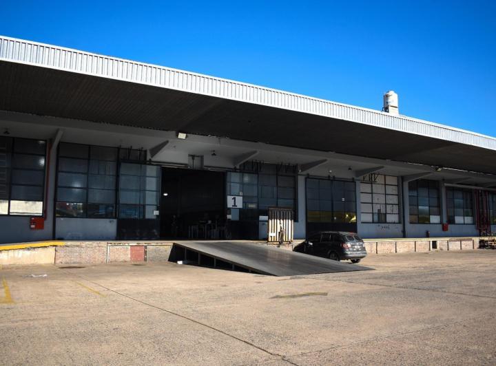 Bodega-Galpón · 1943m²