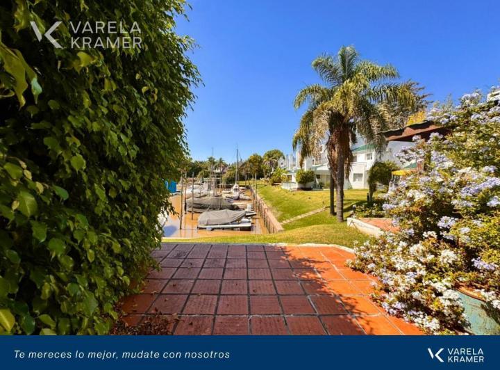Departamento · 65m² · 2 Ambientes · 1 Cochera