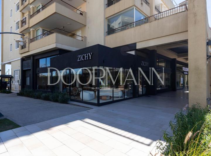 Local comercial · 300m²