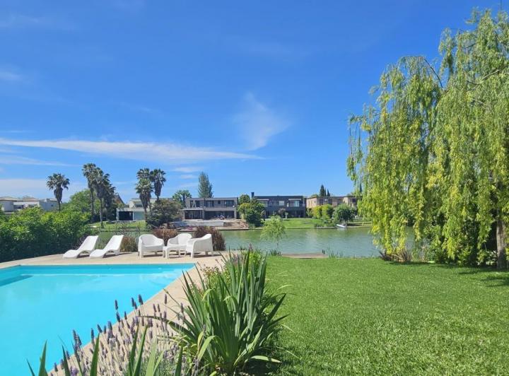 Casa · 224m² · 5 Ambientes