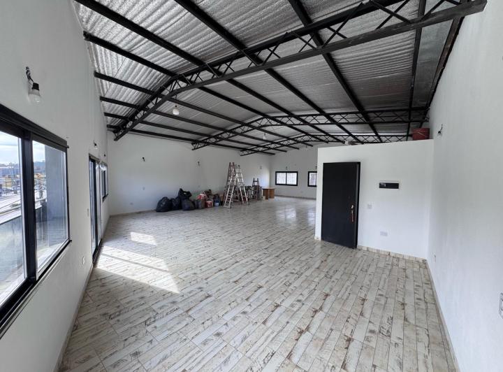 Local comercial · 135m²