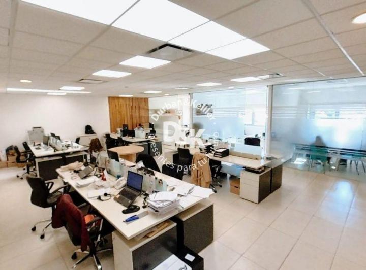 Oficina comercial · 167m² · 4 Ambientes · 9 Cocheras