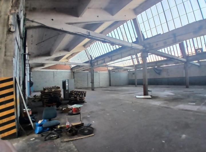 Depósito · 1039m² · 1 Cochera