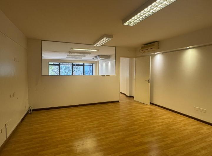 Oficina comercial · 56m² · 2 Ambientes · 1 Cochera