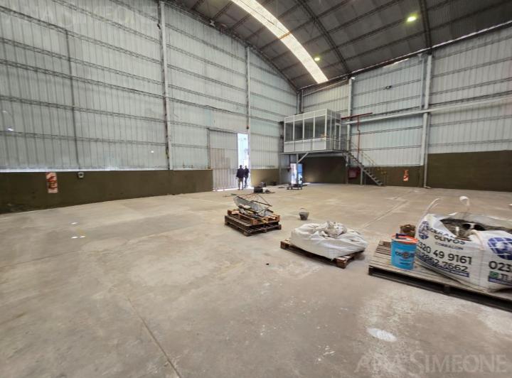 Bodega-Galpón · 300m²