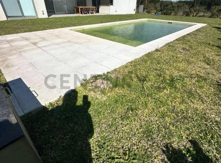 Oficina comercial · 135m² · 5 Ambientes · 2 Cocheras