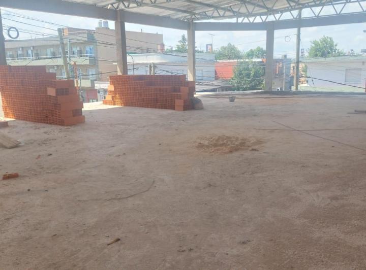 Local comercial · 400m²