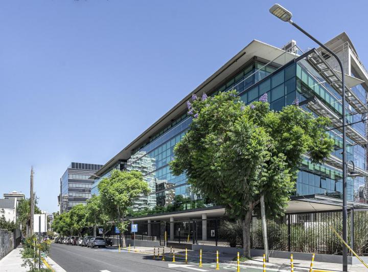 Oficina comercial · 850m² · 1 Ambiente · 8 Cocheras