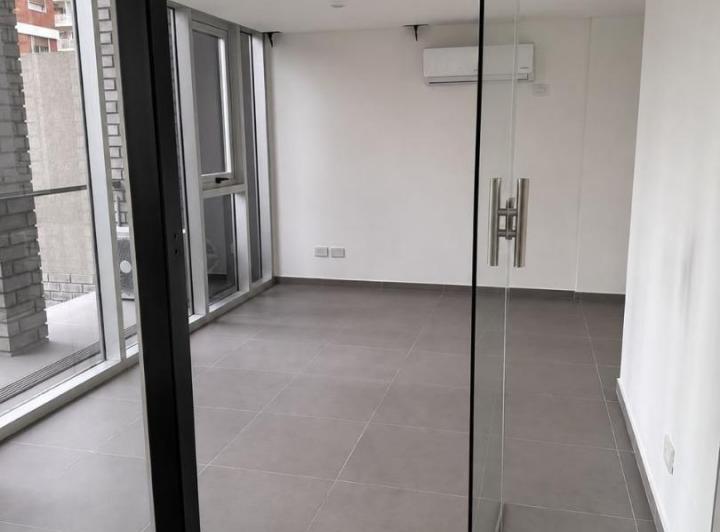 Oficina comercial · 201m² · 5 Ambientes · 4 Cocheras