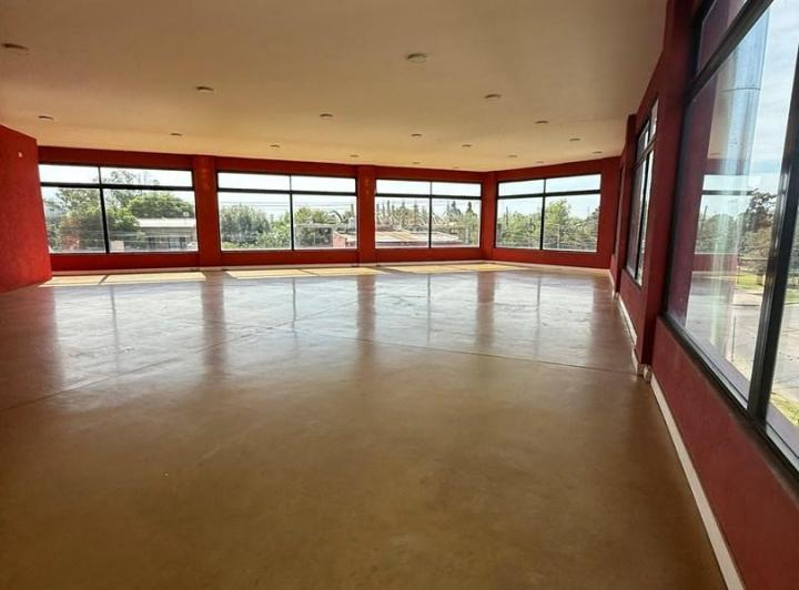 Local comercial · 191m²
