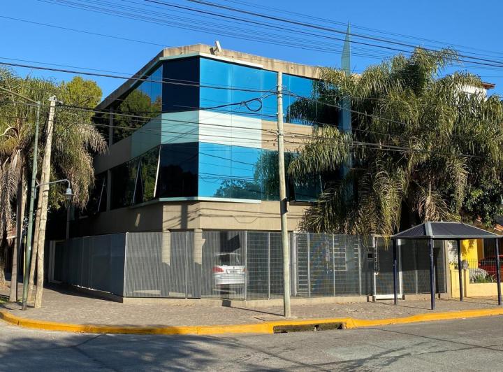 Oficina comercial · 300m² · 8 Cocheras