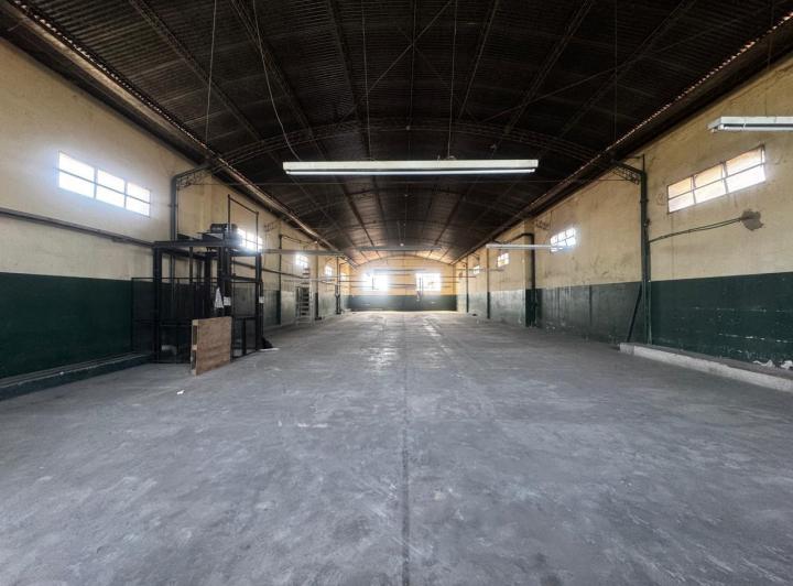 Bodega-Galpón · 2415m²