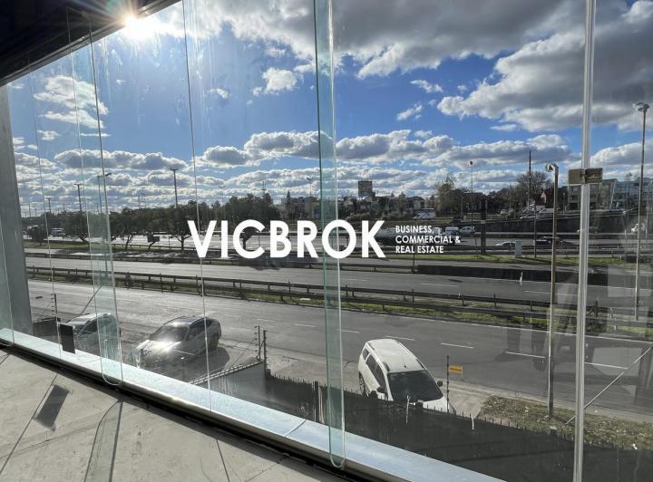 Local comercial · 400m² · 6 Cocheras