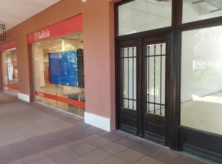 Local comercial · 65m²