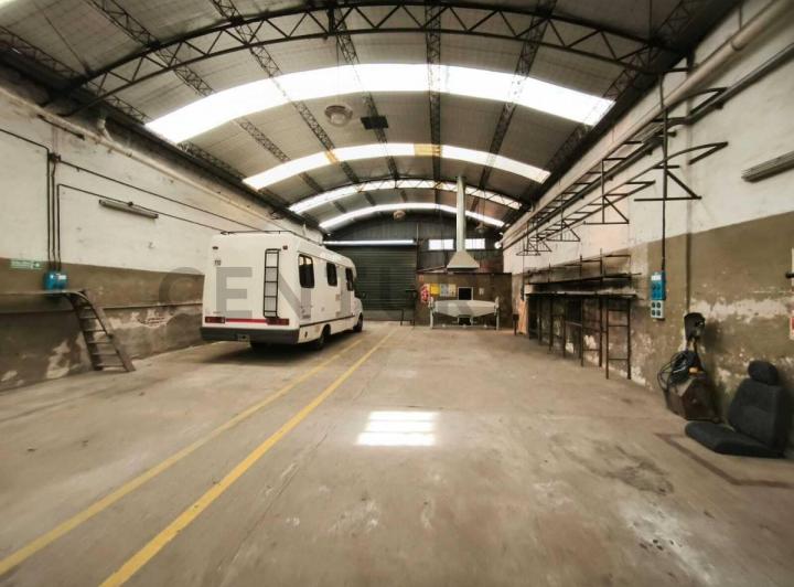 Bodega-Galpón · 664m²